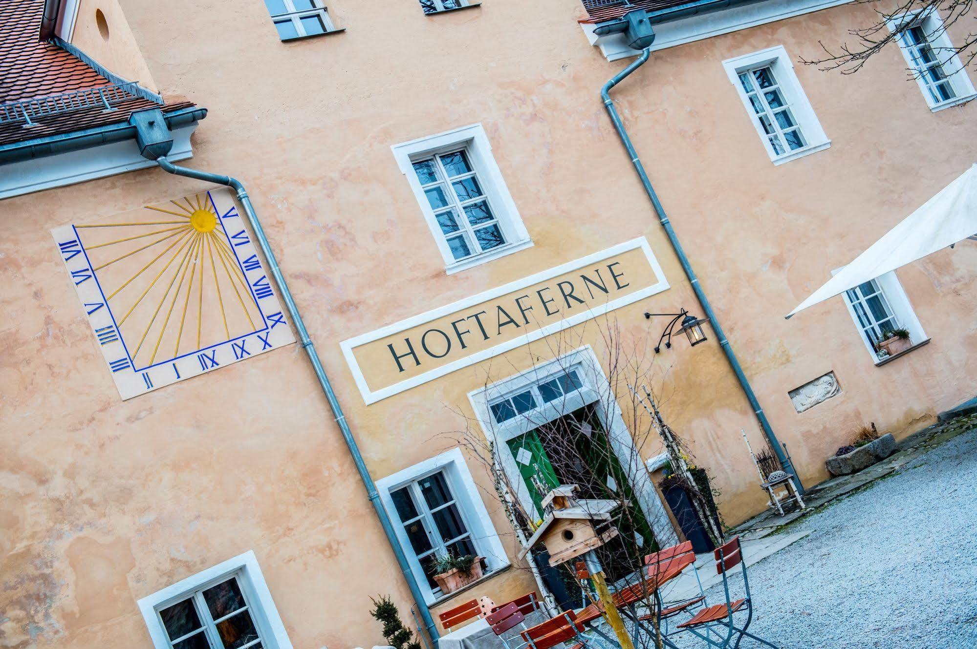 Hotel Schloss Neuburg - Hoftaferne 诺伊堡艾姆因 外观 照片